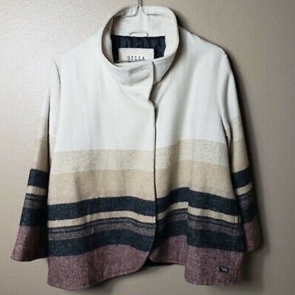 Billabong Wool Blend Shadow Cream and Red Striped Cropped Jacket - Picture 6 of 8